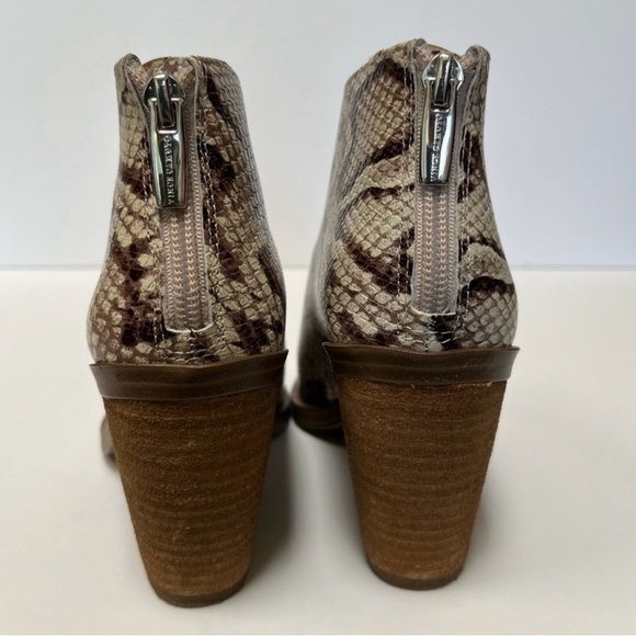 Vince Camuto Snake Print Ankle Bootie Sz 6 - Picture 3 of 4